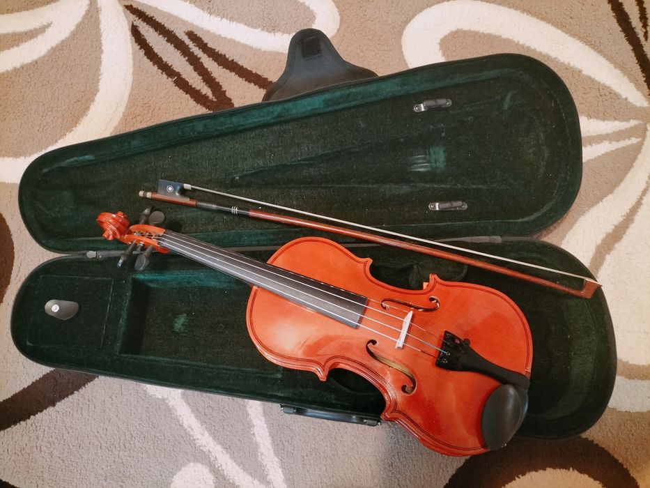 Vioara 1/2 cu cutie