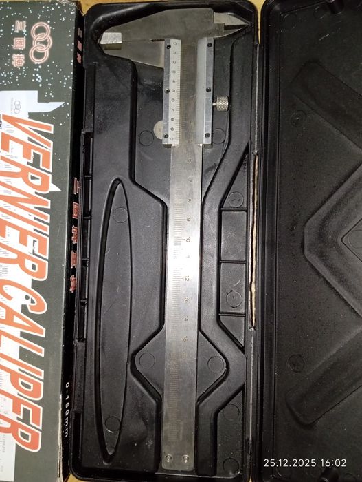 Штангенциркуль . Новый.