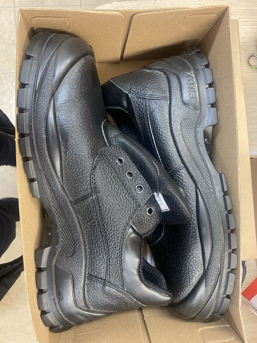 Работни обувки - номер 43