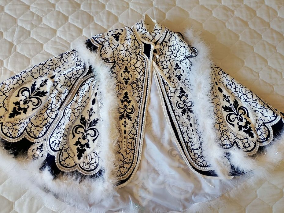 Дрехи за Сюнет за момчета на 2г и на 5г