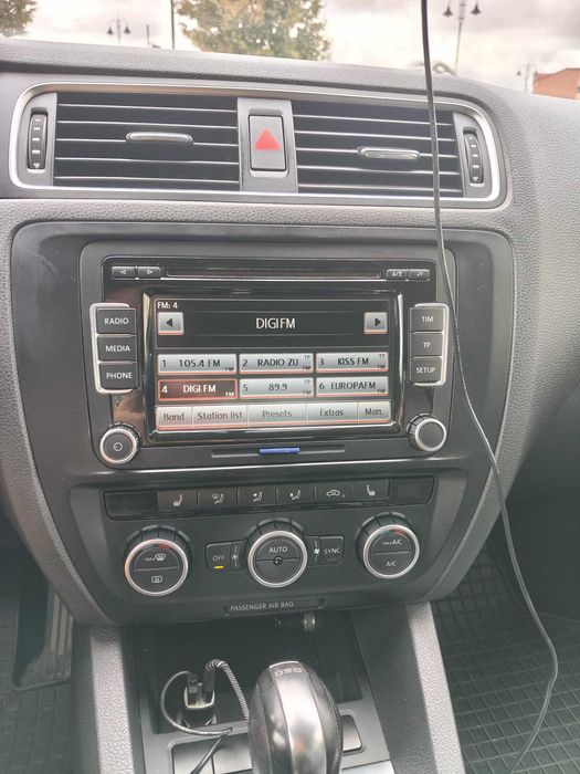 VOLKSWAGEN Jetta 2014 — imagine 5