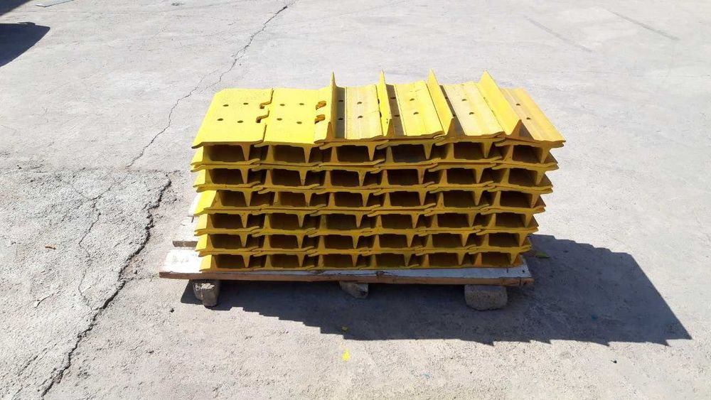SHANTUI SD16 buldozeriga  bashmak gorni  bashmak yedirilmaydi sinmaydi