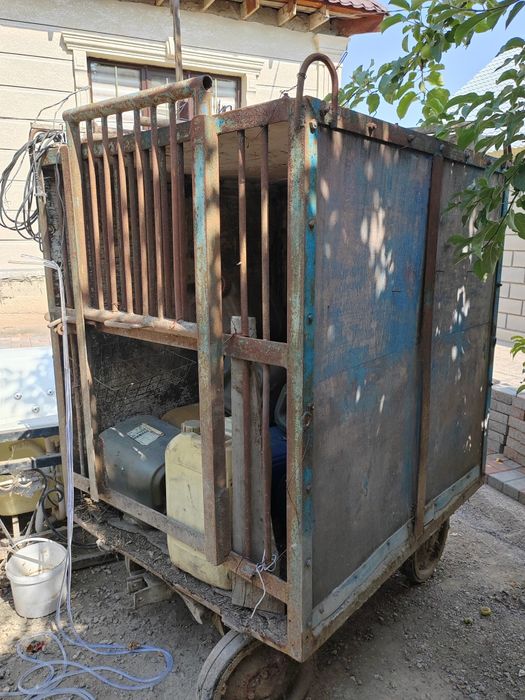 Клетка на колёсах