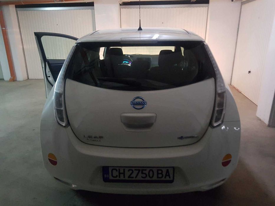 Nissan Leaf electric drive електрически автомобил