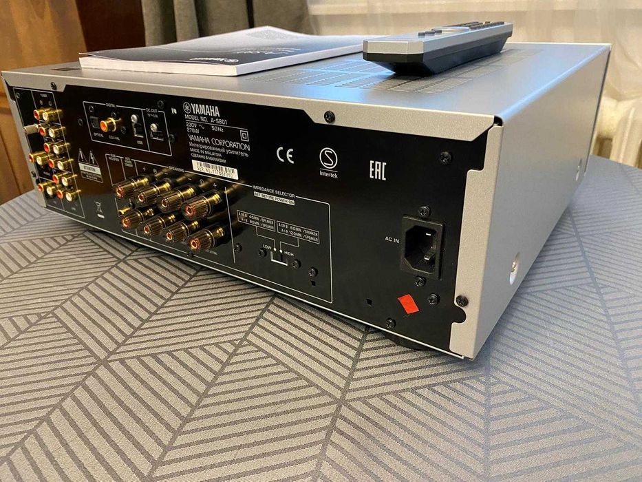 Amplificator Hi-Fi Yamaha A-S801 cu DAC PCM384kHz/32*bit.