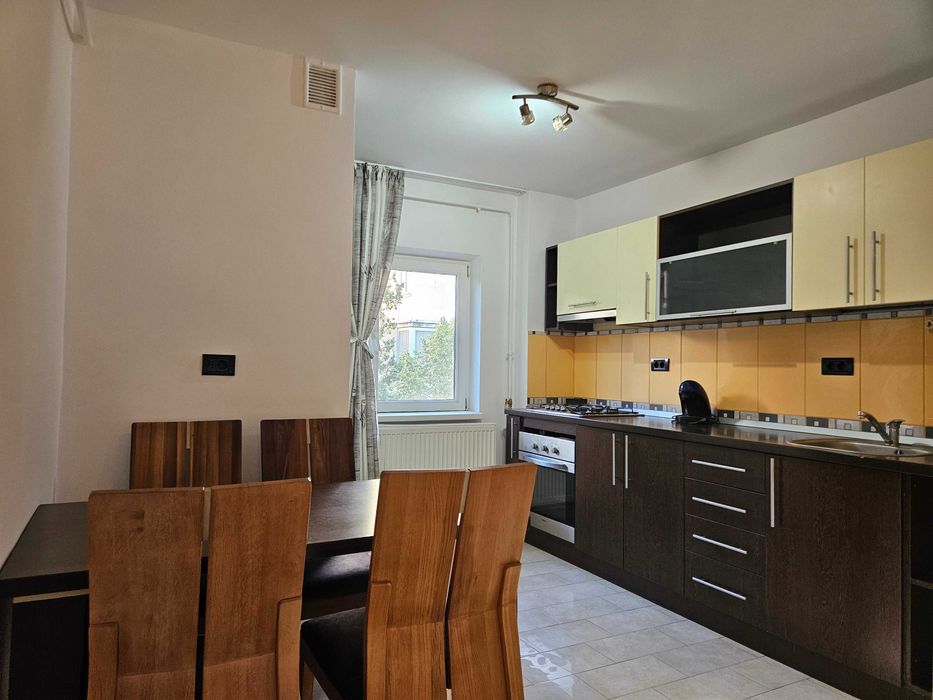 Apartament foarte frumos de inchiriat cu 2 camere, zona Micalaca 500 Arad
