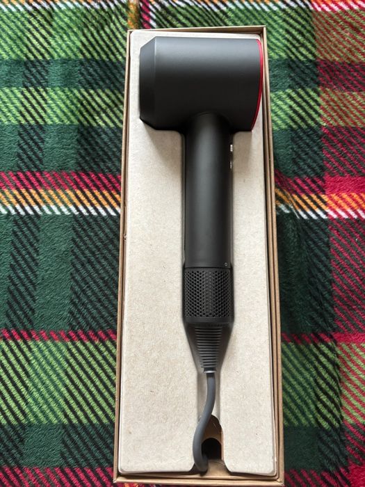 Uscator de par Dyson HD07