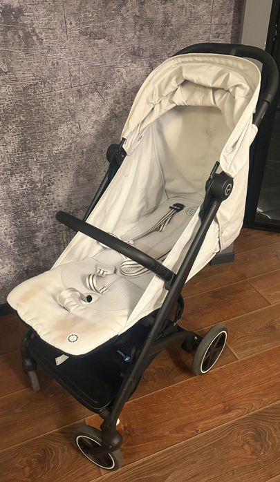 Лятна количка Cybex Beezy, цвят Fog Grey- ползвана 4-5 пъти