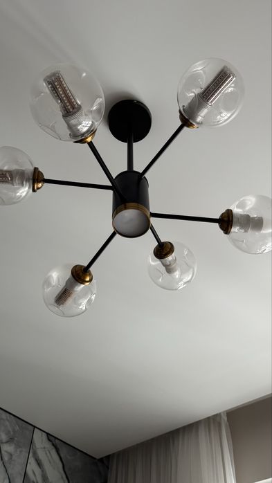 Люстра 6 ламповая за 9 тыс