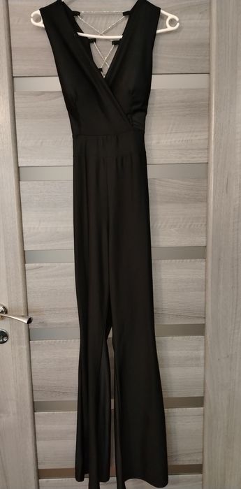 Vând salopetă elegantă