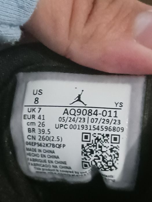 Jordan Max Aura Black and White