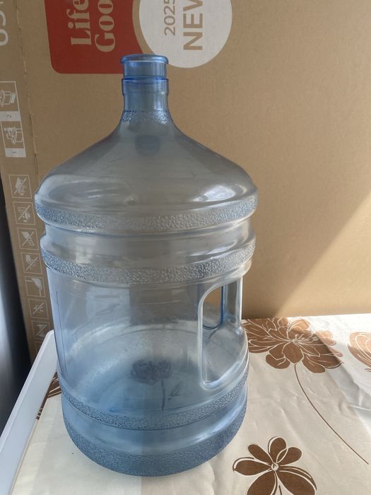 Бутыль для воды с ручкой
