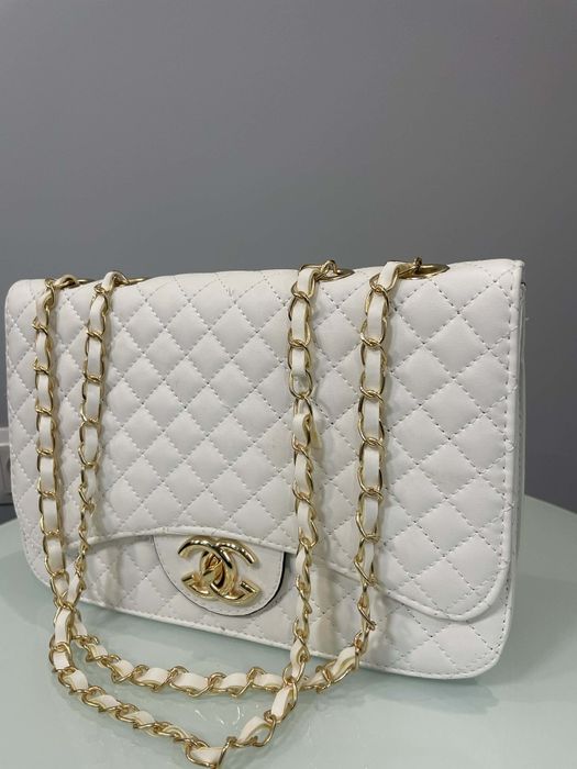 Чанти от всички модели и портмонета