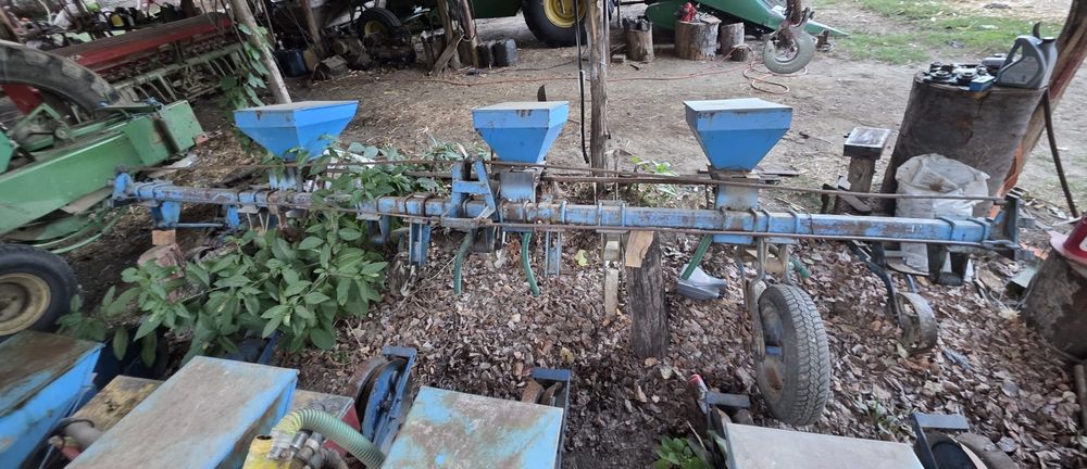 Semanatoare porumb SPC 6, disc și cultivator