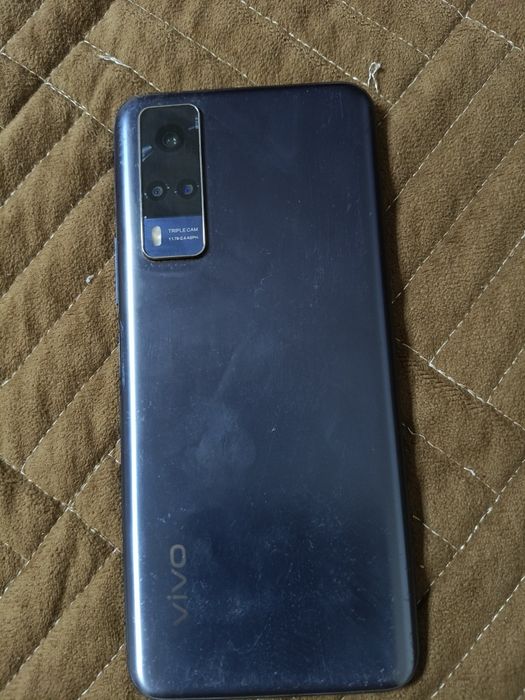 Продам телефон vivo y53s