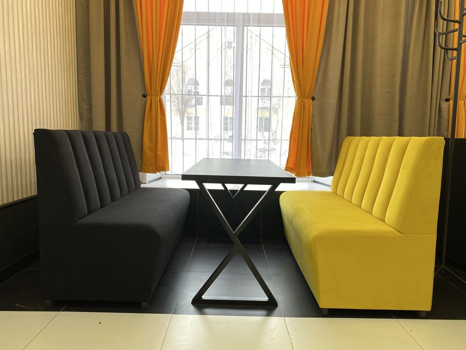 Диваны и столы для кафе