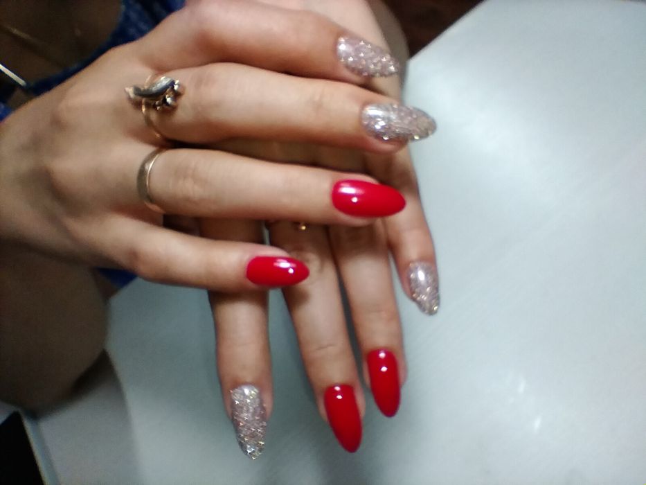 Маникюр, педикюр