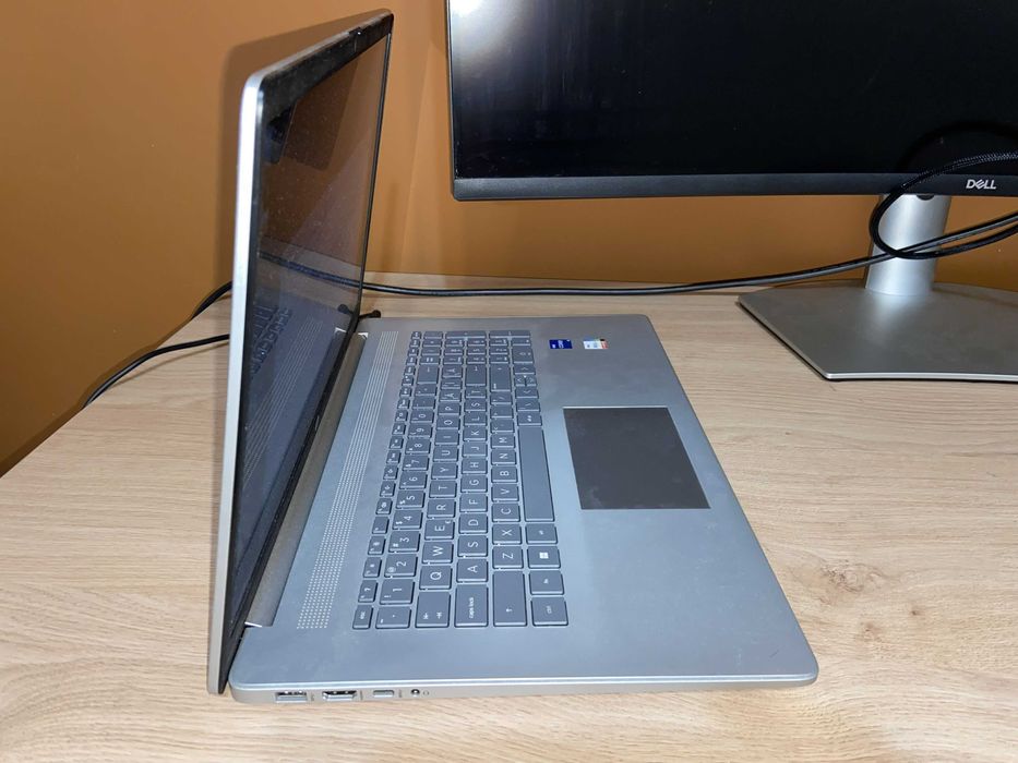 Laptop HP 17-cn3001nq 17.3", Intel Core i5-1334U, 16 GB RAM, 1 TB SSD