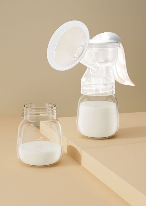 Ручной молокоотсос с бутылкой 180 мл сцеживатель молока