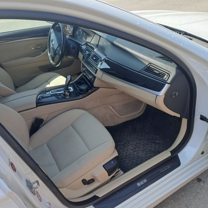 BMW 5 Series 2012 — imagine 5