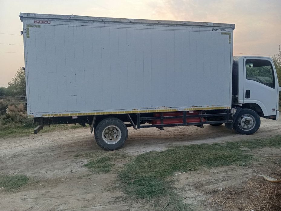 Исузи сотилади автобусдан йигилган