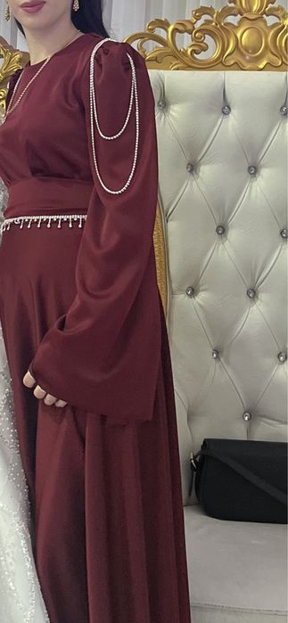 Платье вечернее , состояние отдичное ,