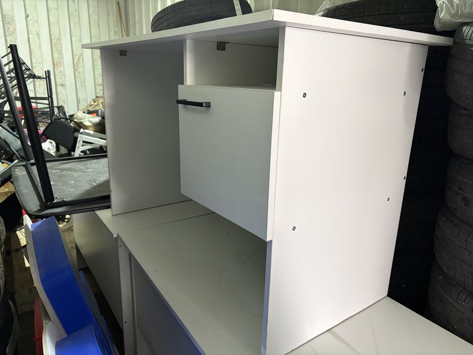 Стол офисный с тумбой