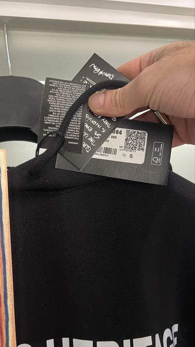 Суитчъри DSQUARED2. С етикети,всичко. Нов модел зима 2025