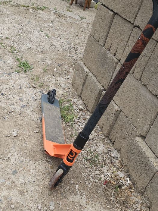 Продам самокат трюкавой