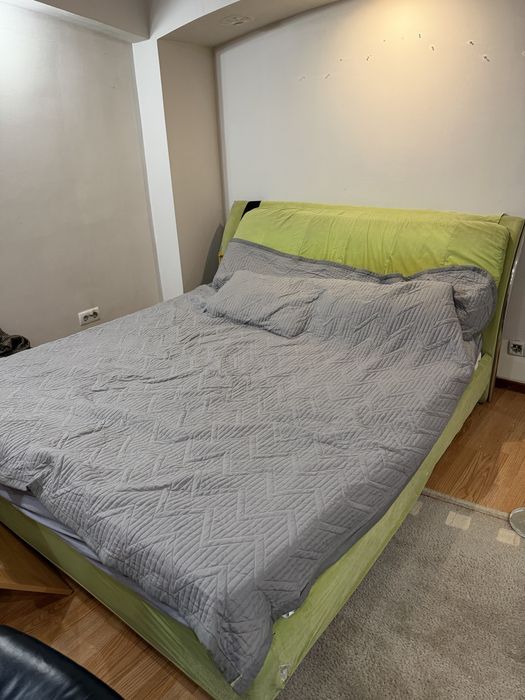 Двухспальная кровать