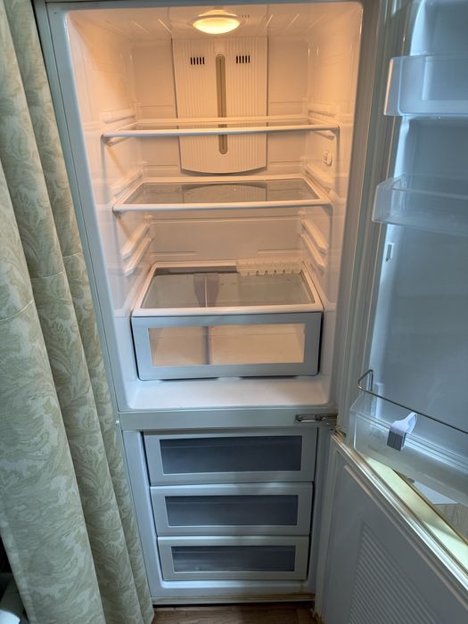 Продаю холодильник от Samsung