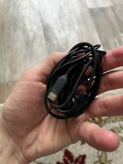 Наушник AKG original