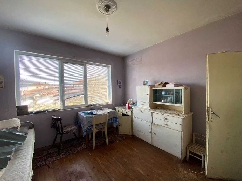 КЪЩА с РЗП 140 кв.м., двор 500 кв.м., град Сопот