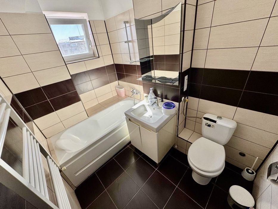 Apartament 3 camere – 81 mp – Central, Focșani