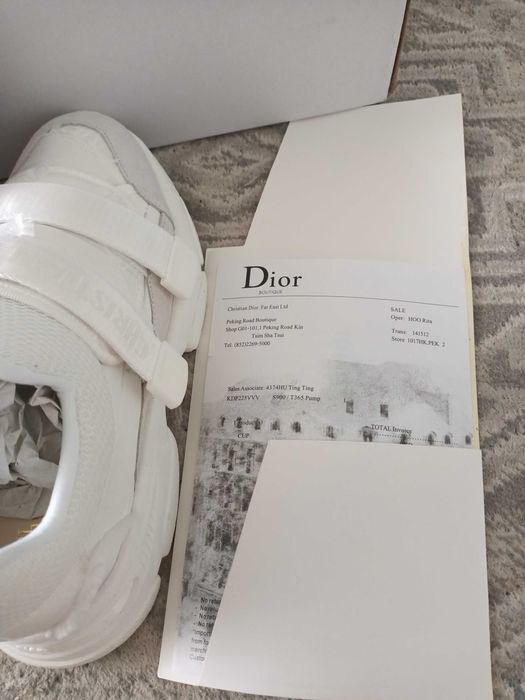 Продам жен кроссовки