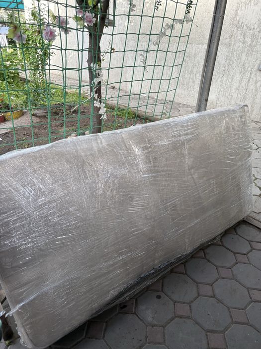 Матрас на односпальную кровать