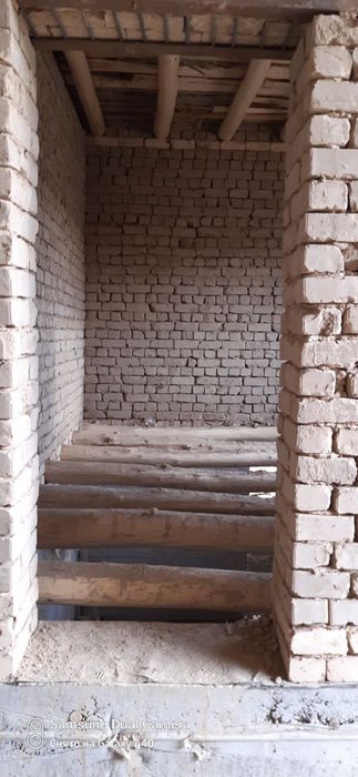 Ховли сотилади.Иттифокда.