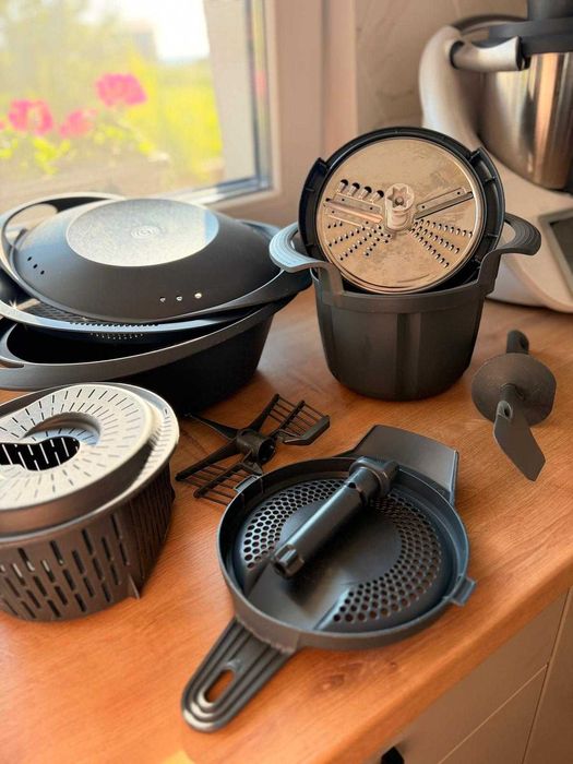 Thermomix TM6 + Thermomix Cutter pentru TM6/TM5 | Complet Echipat | Stare Foarte Bună