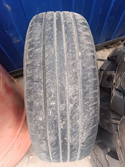 Продам б/у шину 195/65R15