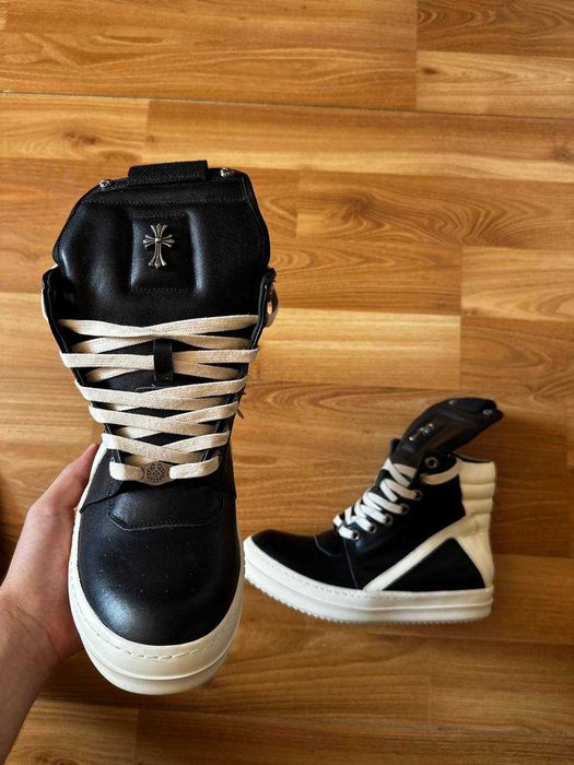 Sneakers ChromeHearts cu eticheta (nu Nike, Gucci, Adidas, Balenciaga)