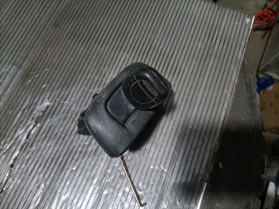 Încuietoare butuc spate Renault Clio symbol