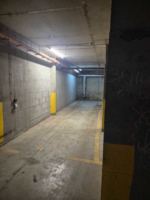 двойно паркомясто