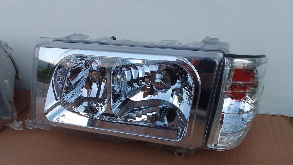Фары 201 Мерседес 190 стекло без рефления, под хрусталь. С поворотами.