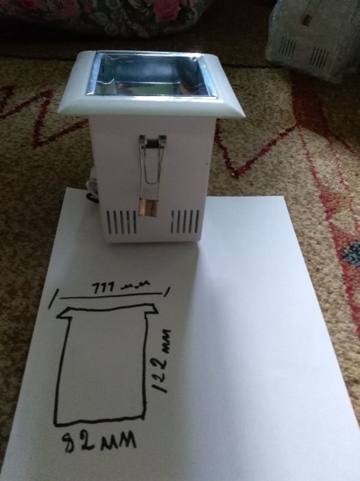 продам светильники потолочные споты,