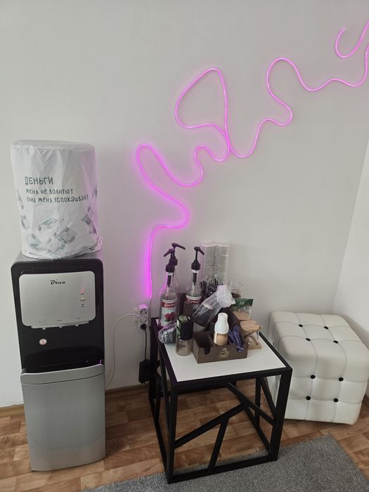 Сдам рабочее место мастеру маникюра