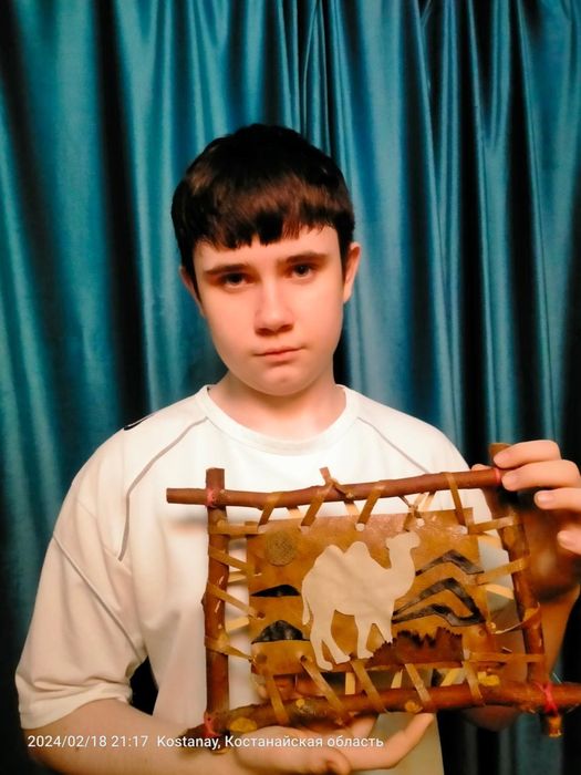 Продам картины из кожи.