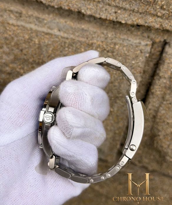Breitling Avenger Automatic 42