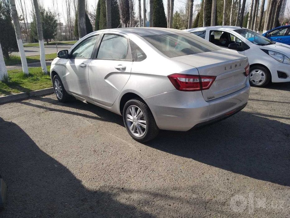 Продам Lada Vesta 1.8