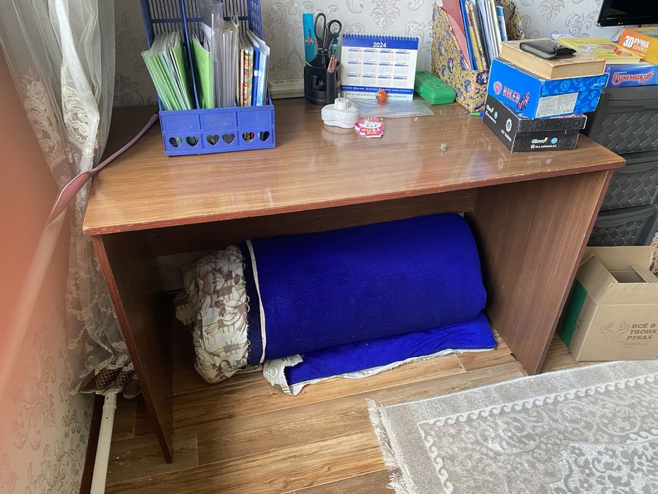 Рабочий стол-парта, тумба, шкафчик