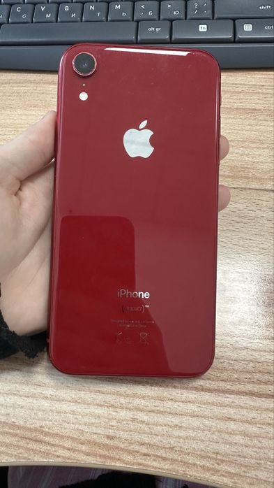 iPhone XR, red